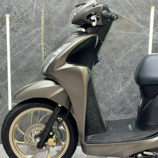 Honda Vision 2025 Vàng Cát BSTP Chính Chủ 28164