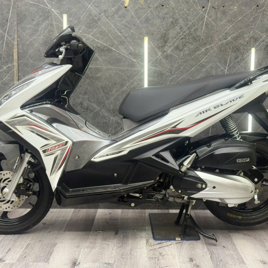 Honda Airblade 2013 Fi Zin Dọn New HSCT Bao Ra Tên 